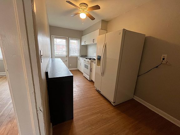 4th image of 2974 Yorkway #1