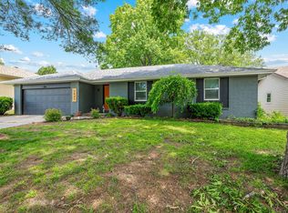 2835 E Linwood St, Springfield, MO 65804