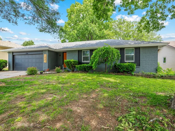 2835 E Linwood Street, Springfield, MO 65804