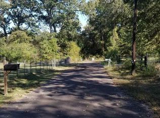 Red Hen, Gilmer, TX 75645