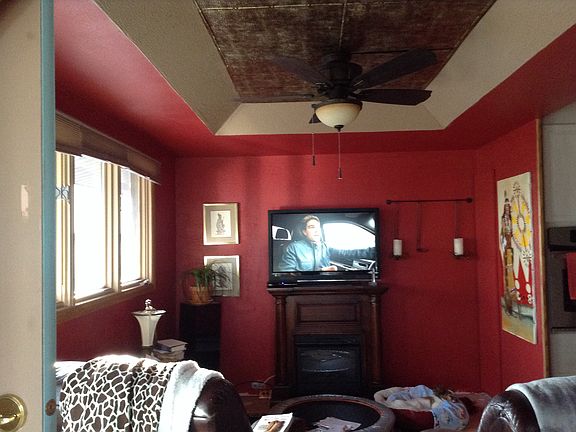 Breakfast room after. 
