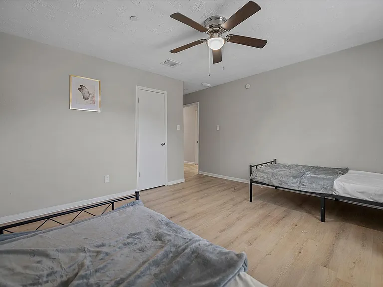 22114 Merrymount Dr — Photo 16