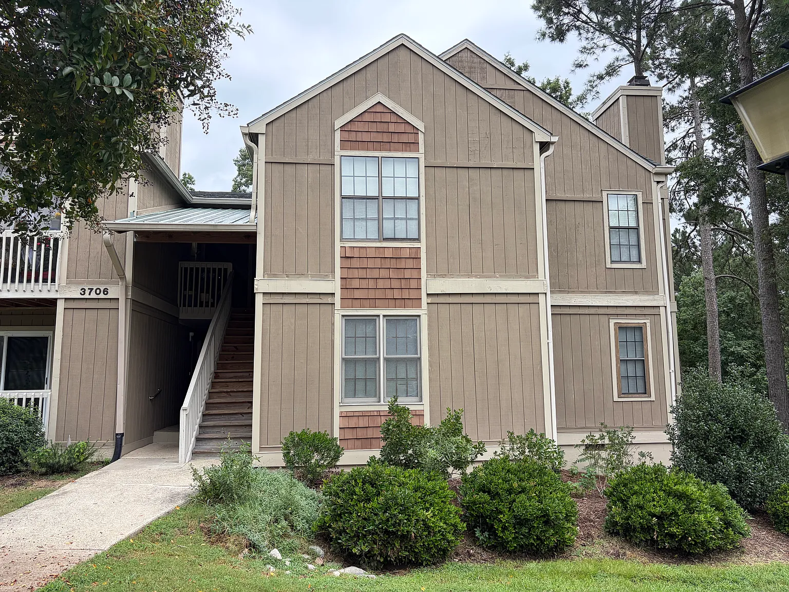 1 bed, $950 — Photo 1