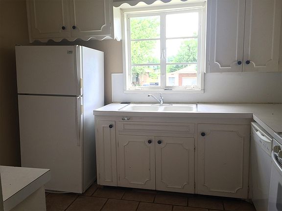 3rd image of 548 S 80th East Ave
