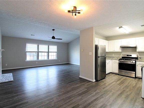 4th image of 2363 Mills Bnd