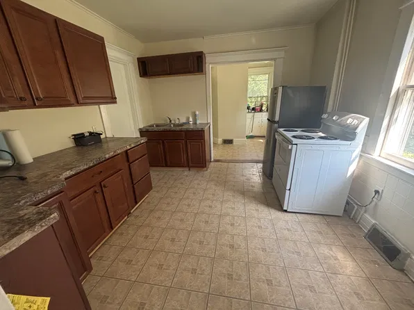 39 Sagamore Ave #1, Waterbury, CT 06708