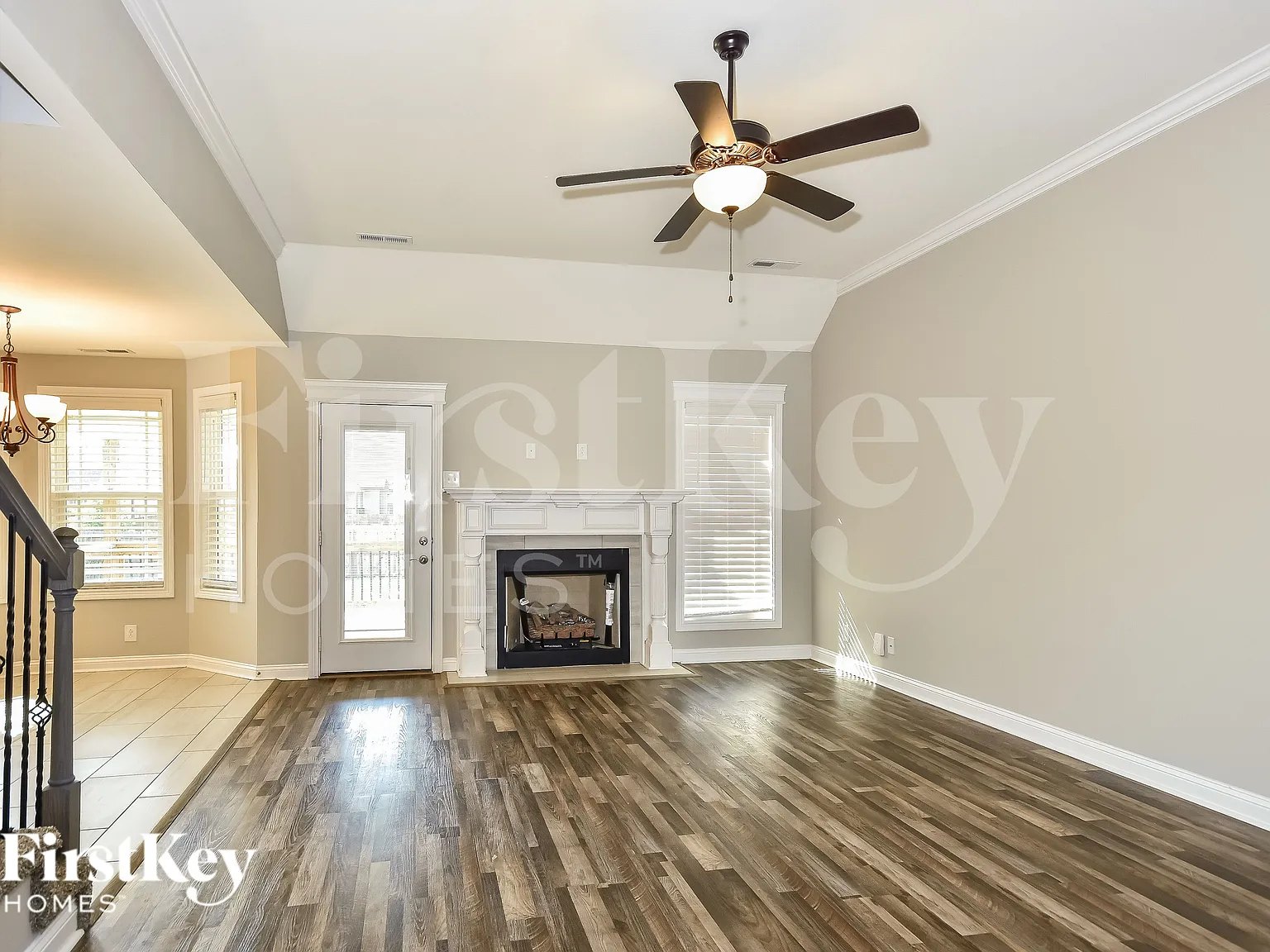 3 bed, 3.0 bath, 1800 sqft, $2,290 — Photo 3