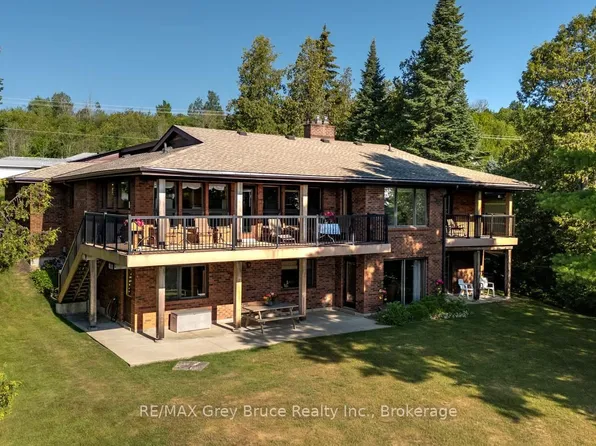 491 Balmy Beach Rd, Georgian Bluffs, ON N4K 5N4