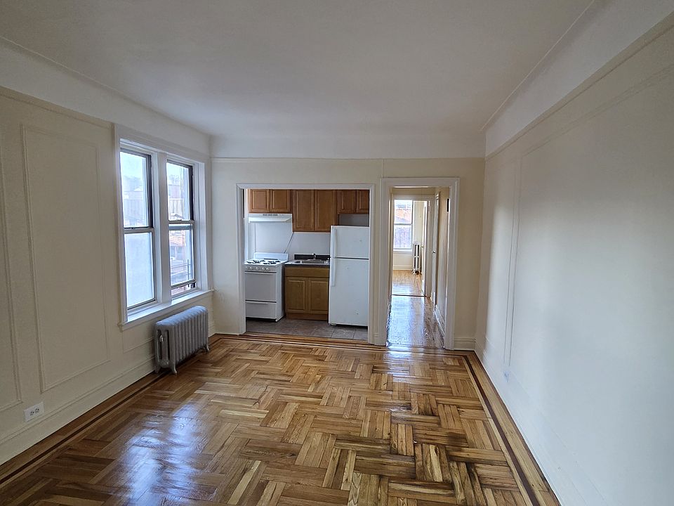 1st image of 260 Seaman Ave APT D4