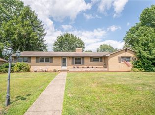 731 Bachtel St SE, North Canton, OH 44720