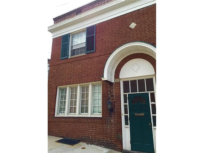 926 Bellefonte St photo 1