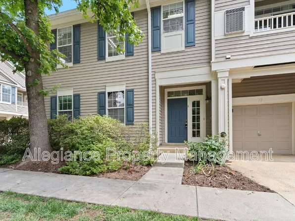 11400 Windleaf Ct Unit R, Reston, VA 20194