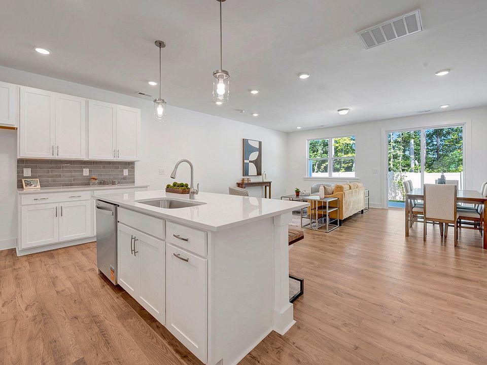 1st image of 2932 Spring Manor Way