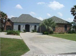 13444 J D Broussard Rd, Gonzales, LA 70737