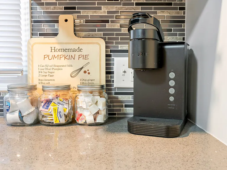 W 81st Pl — Photo 12