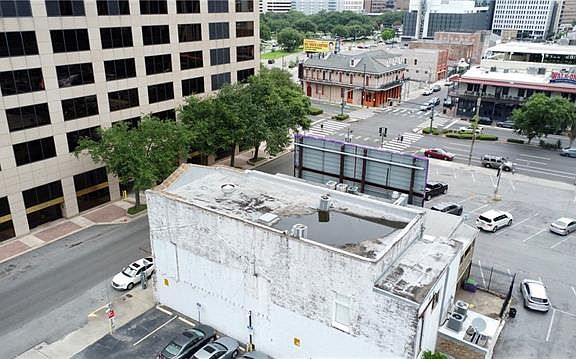 4th image of 518 S Rampart St