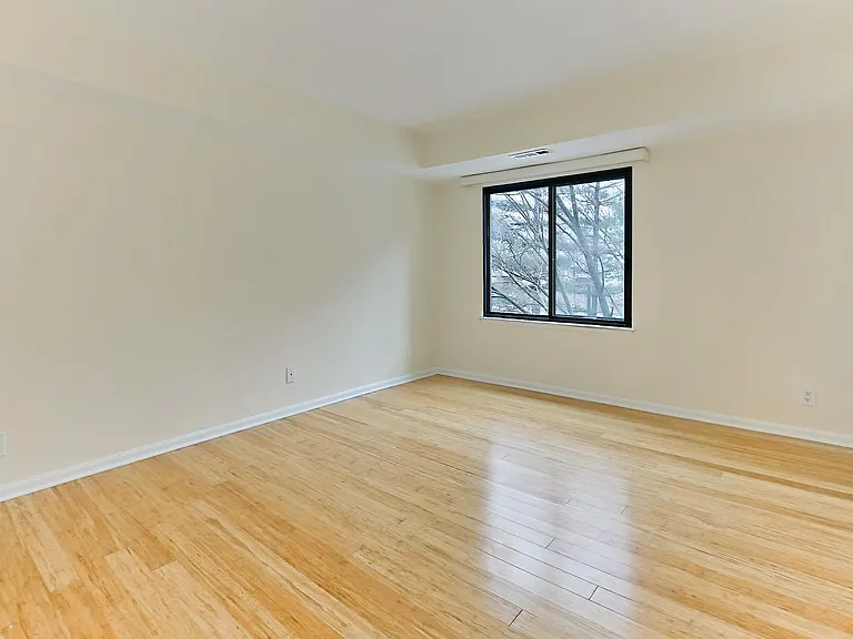 3800 Powell Ln #314 — Photo 18