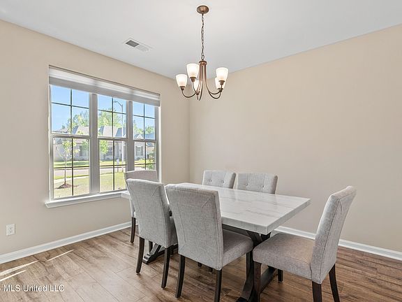 3rd image of 5626 Stonecrest Dr