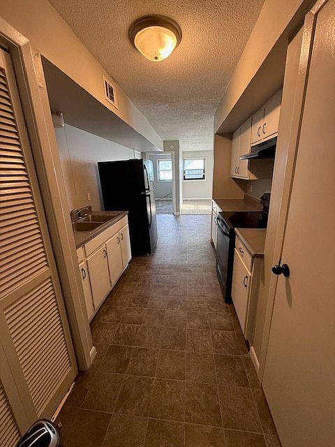 2nd image of 301 W North St #11