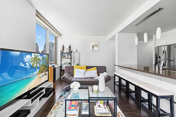 Sold by Corcoran | media 3