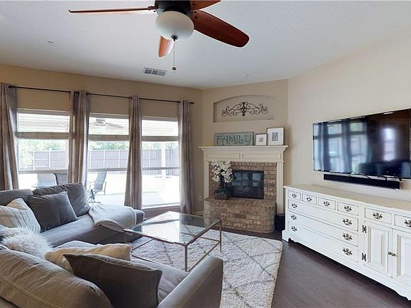 5th image of 1277 McMahan Dr