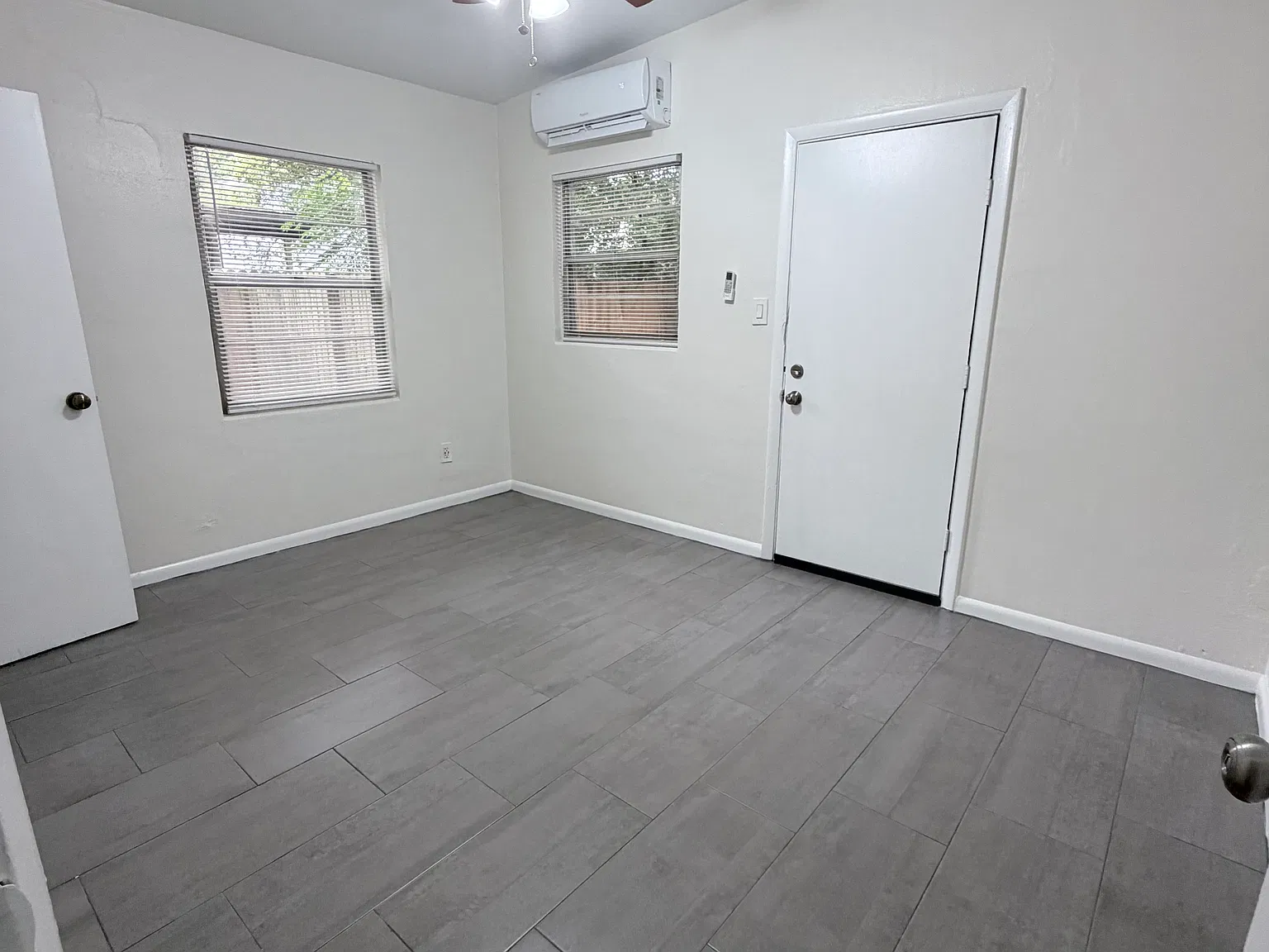 2 bed, 800 sqft, $1,900 — Photo 3