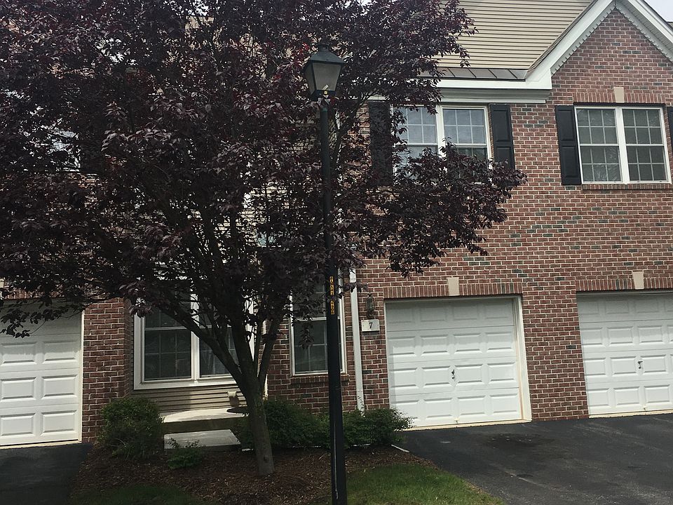 1st image of 7 Ironwood Ct