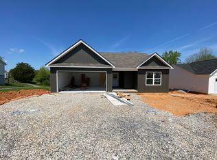 7528 Silveredge Rd, Knoxville, TN 37918