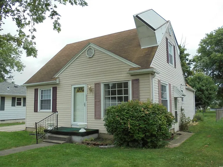 2704 S Macedonia Ave — Photo 5
