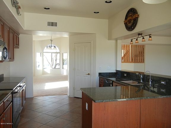 2nd image of 7869 E Big Meadow Dr