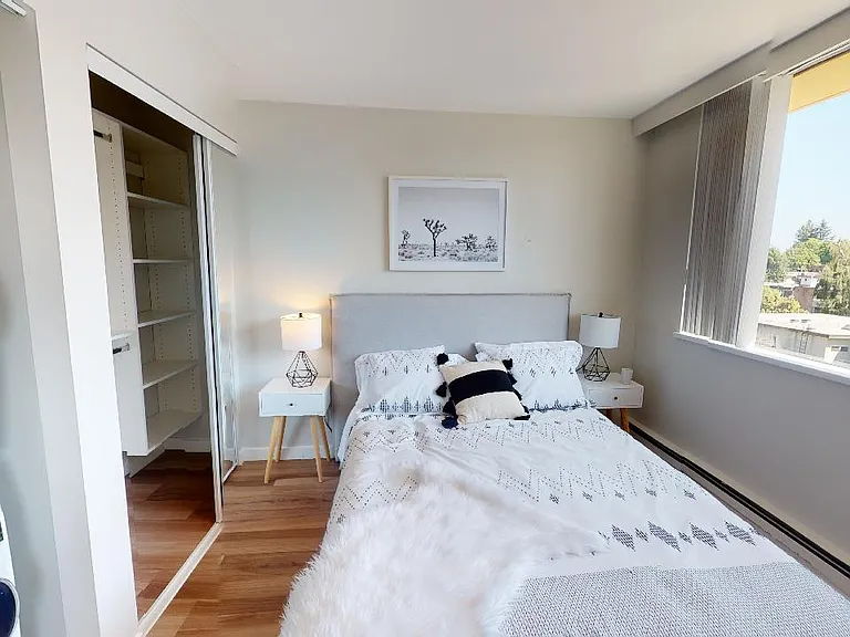 1326 W 13th Ave — Photo 7