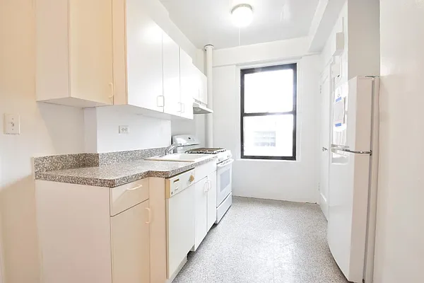 Rented by (Legacy) NY Quality Living Uptown | media 6