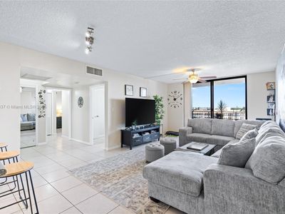 500 Three Islands Blvd APT 309, Hallandale, FL, 33009