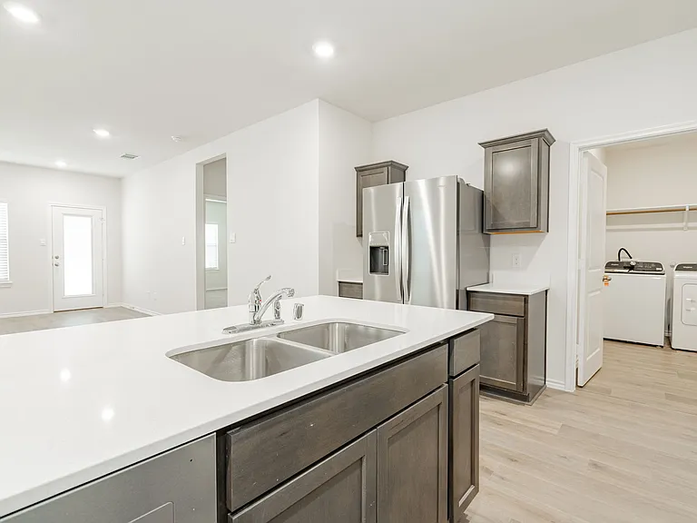 903 Shear Dr — Photo 11