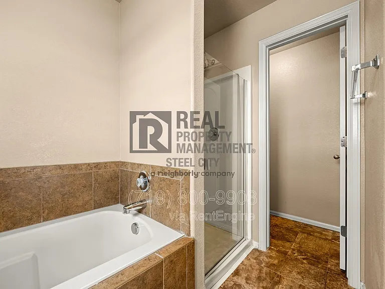 947 E Kirkwood Dr — Photo 28