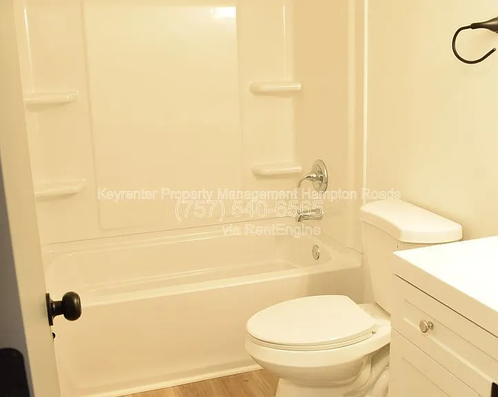6249 Alexander St #F — Photo 18