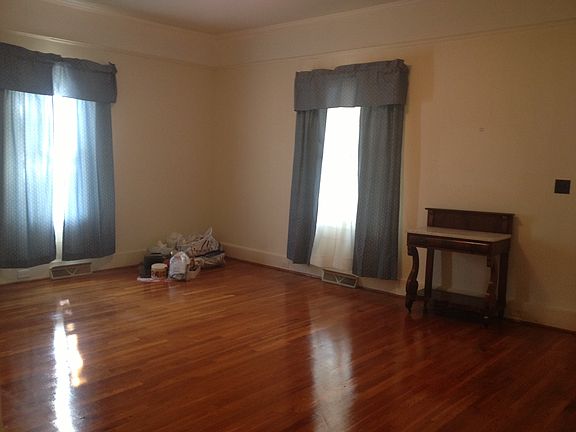 Living Room (1)