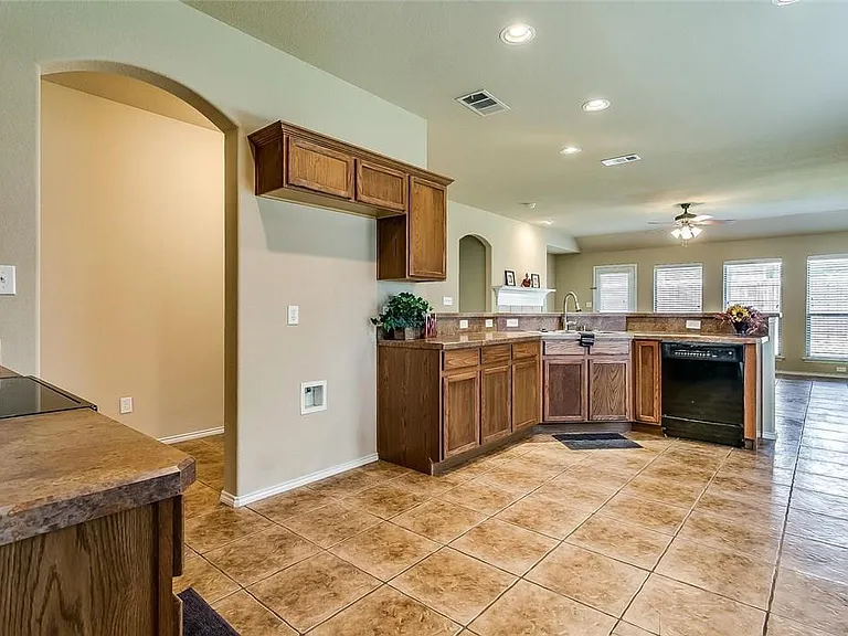 7405 Innisbrook Ln — Photo 6