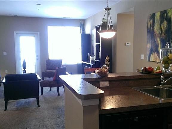 4th image of 1072 W Summerfield Glen Cir #65-ANN
