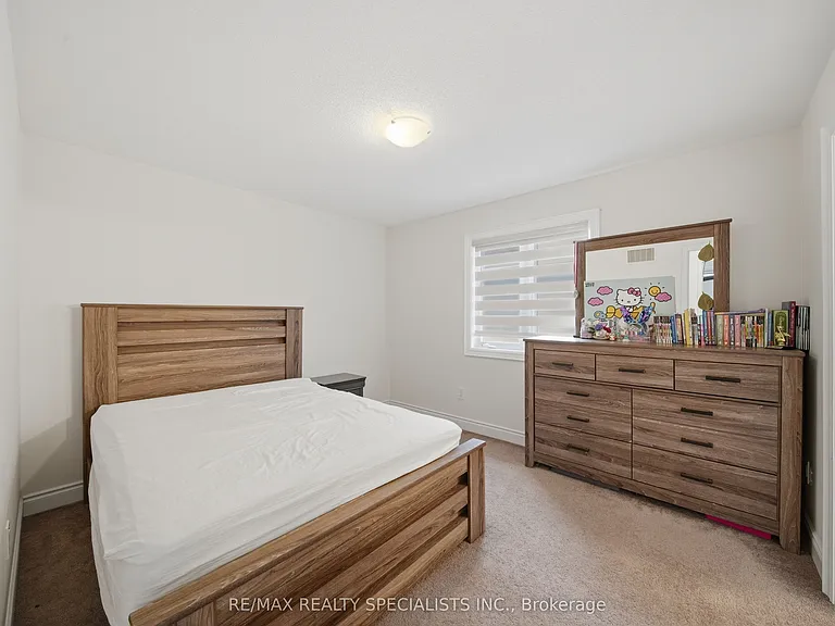 120 Milby Cres — Photo 20