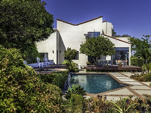 4th image of 24620 Cordillera Dr