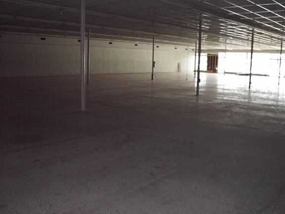 5th image of 2104 Franklin Ave