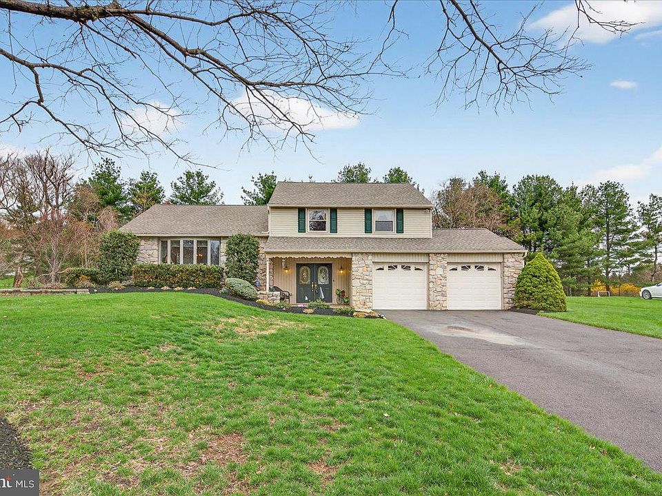 1st image of 52 Windy Knoll Dr