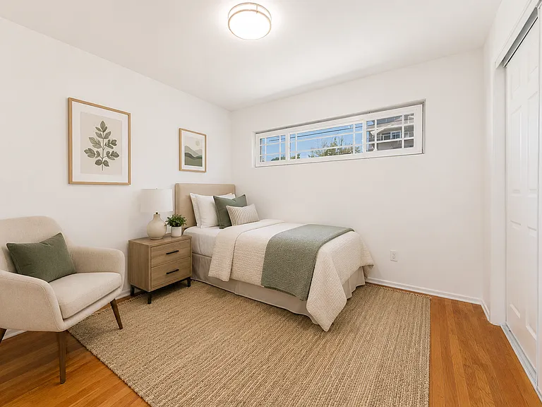 5146 Solar St — Photo 11