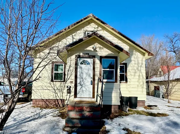 419 3rd Ave NE, Aberdeen, SD 57401