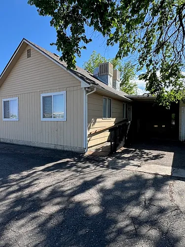 1415 Main St #B Photo 1