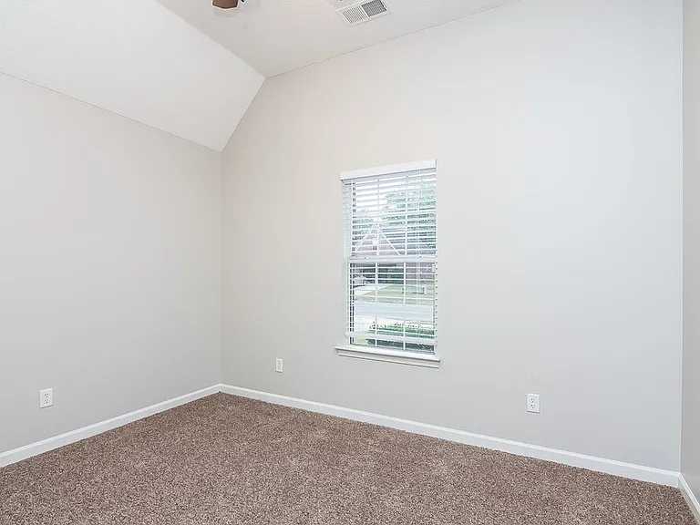 7076 Maple Grove Rd — Photo 11