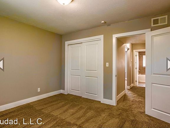 5th image of 422 N 40th St APT 3