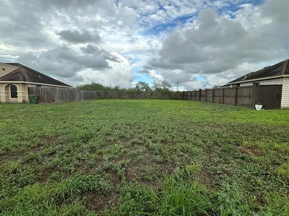 7441 Florida Pine St, Brownsville, TX 78526