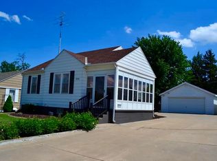 644 E 2nd St, Russell, KS 67665